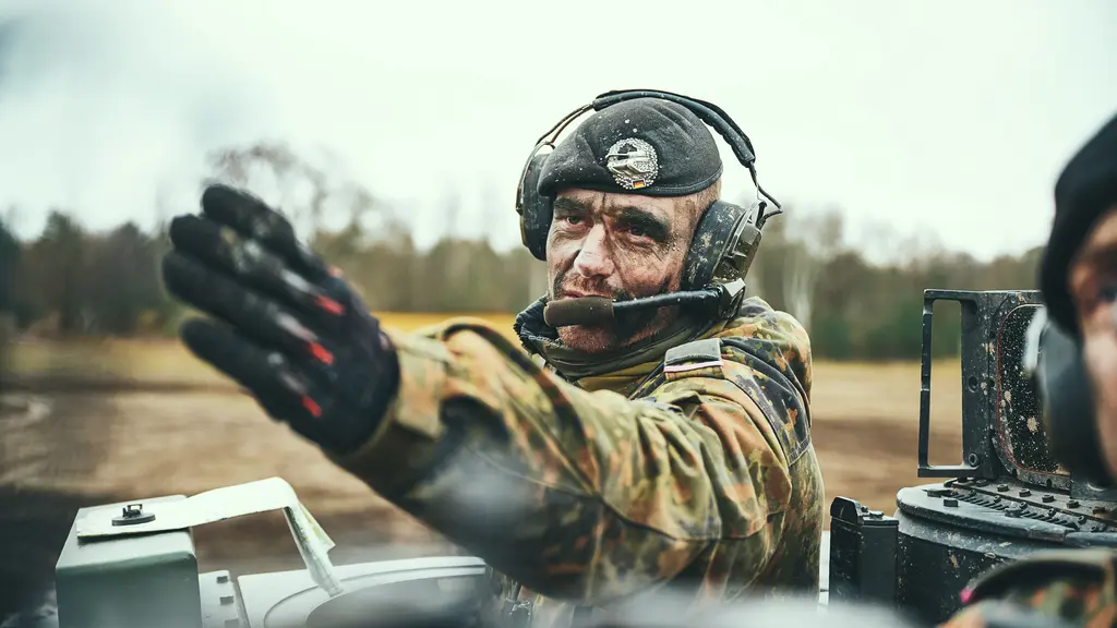Soldat im Panzer