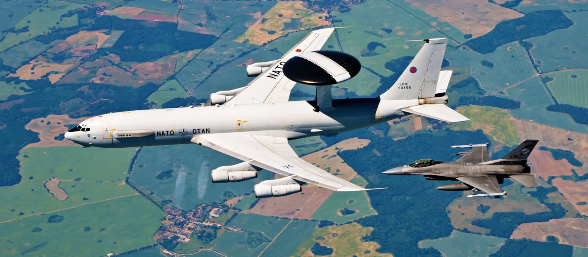 Flugzeuge der Bundeswehr in der Luft