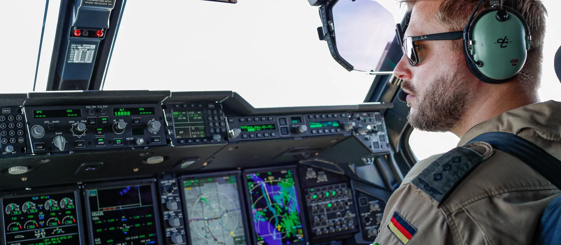 A400M Pilot im Cockpit