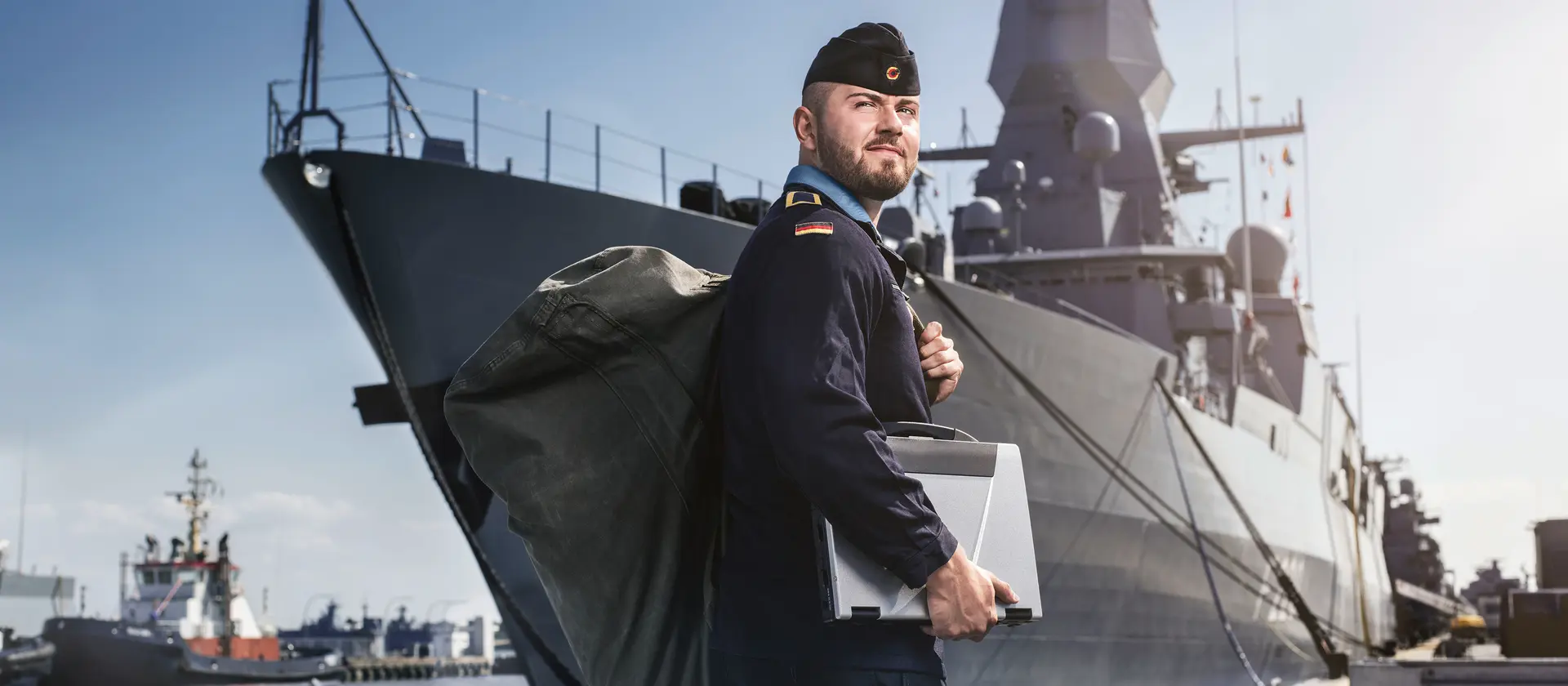 Ein Soldat der Marine 